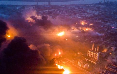 化學品及易燃易爆品的安全存儲重要性(圖2) 江蘇省鹽城市響水縣陳家港鎮的江蘇天嘉宜化工有限公司發生爆炸事故